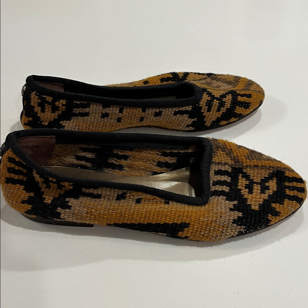 Vintage Talbots Kilim Weave leather bottom Flats/ballet/loafers. Size 7 - Picture 2 of 11